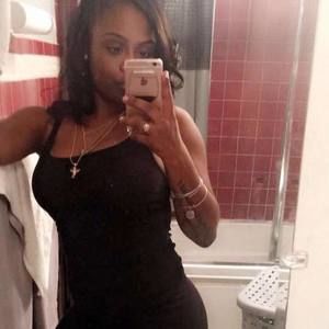 Meet your Posher, Alexis